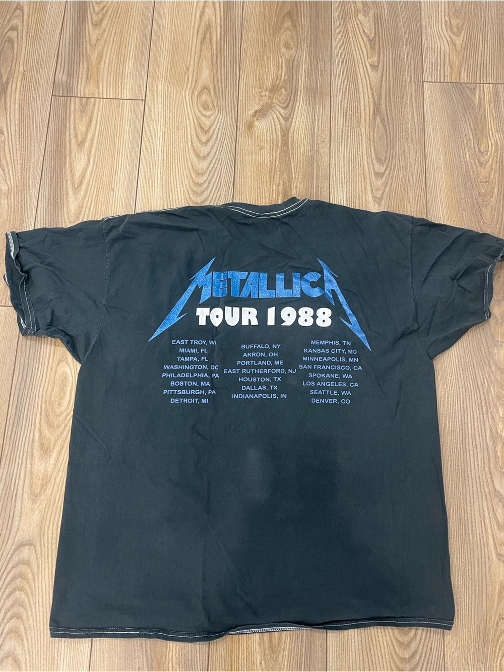 Urban Outfitters Metallica Oversized T Shirt - Picture 4 of 5